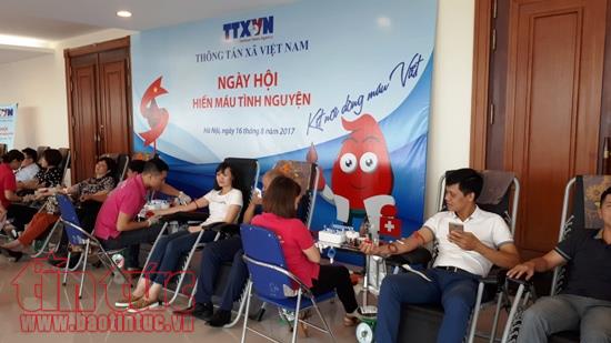 Thông tấn xã Việt Nam với ngày hội hiến máu tình nguyện 2017 ảnh 4